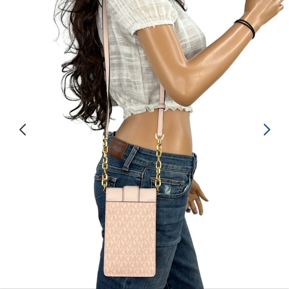 Michael Kors Carmen Logo Print Crossbody Bag Blush - Picture 5 of 11